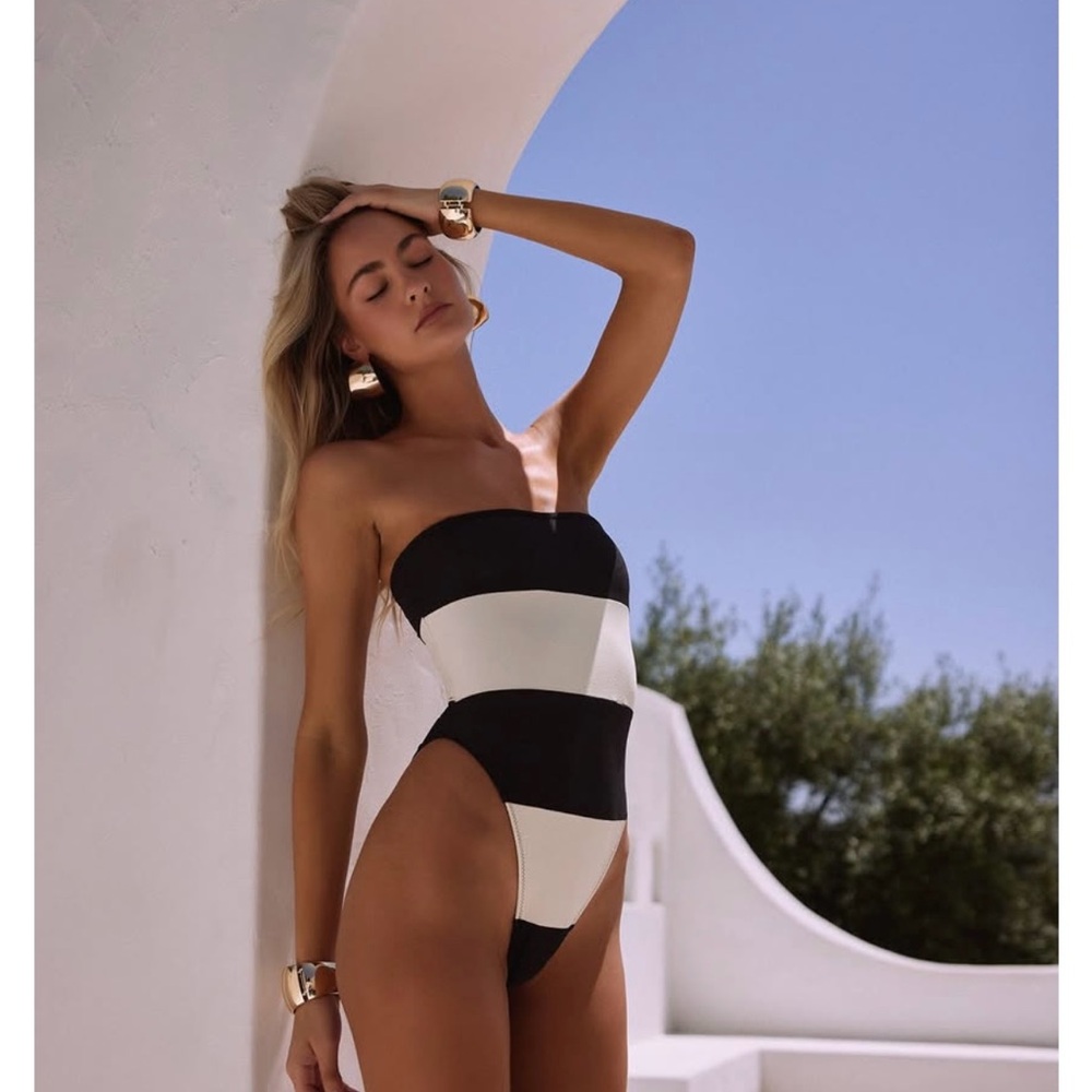 Same One Piece - image 2